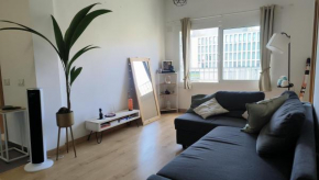 Bright and comfy remote work Bcn